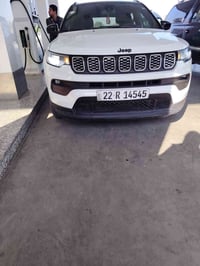 للبيع سيارة: جيب كومباس  2023 اللون ابيض  •السياره مكفوله كفاله عامه ك...