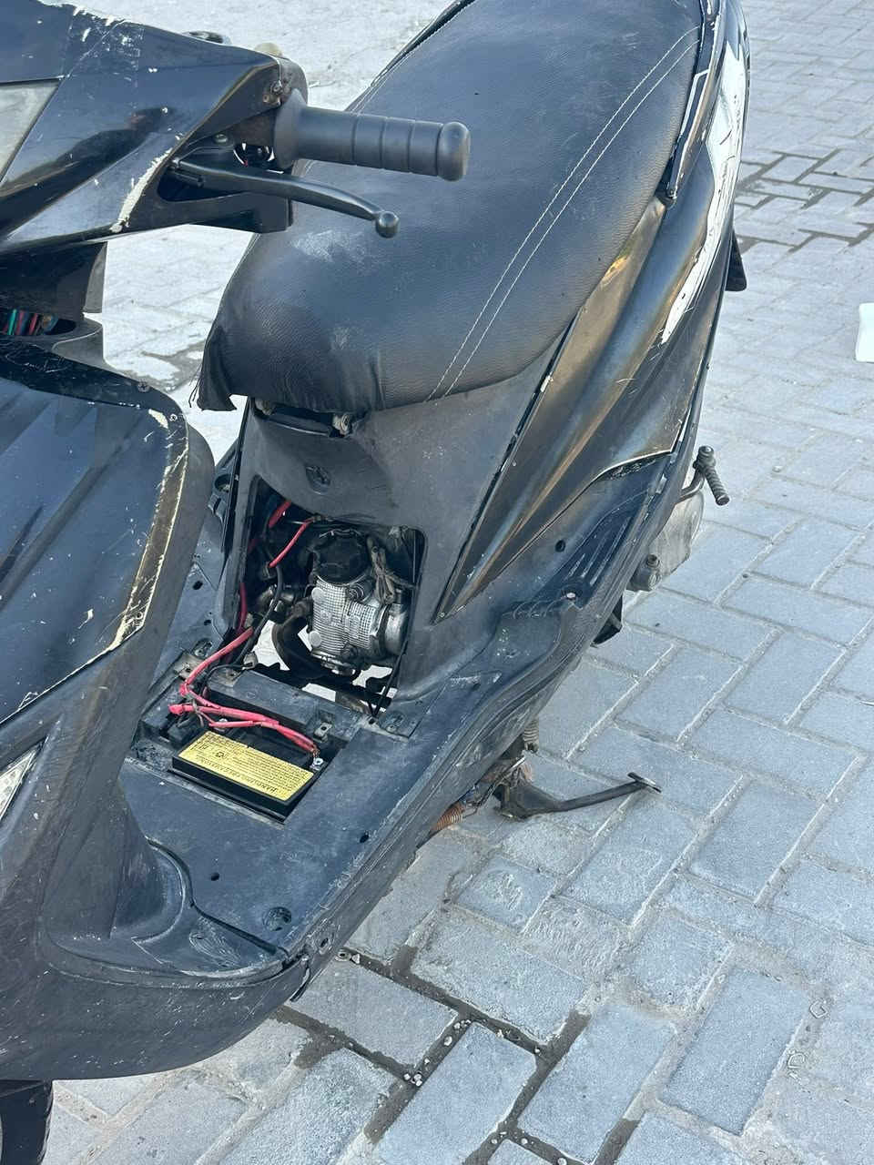 السلام عليكم ماكس 140للبيع نكره سلف وهندر بيهه نواقص بسيطه بل سوادات سعر 250وبيهه مجال للشراي العنوان البياع رقم ***********
