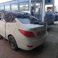 اكسنت 2011 للبيع متضرر  سنويه و رقم شرط تحويل شرط كير محرك شرط ال شراي...