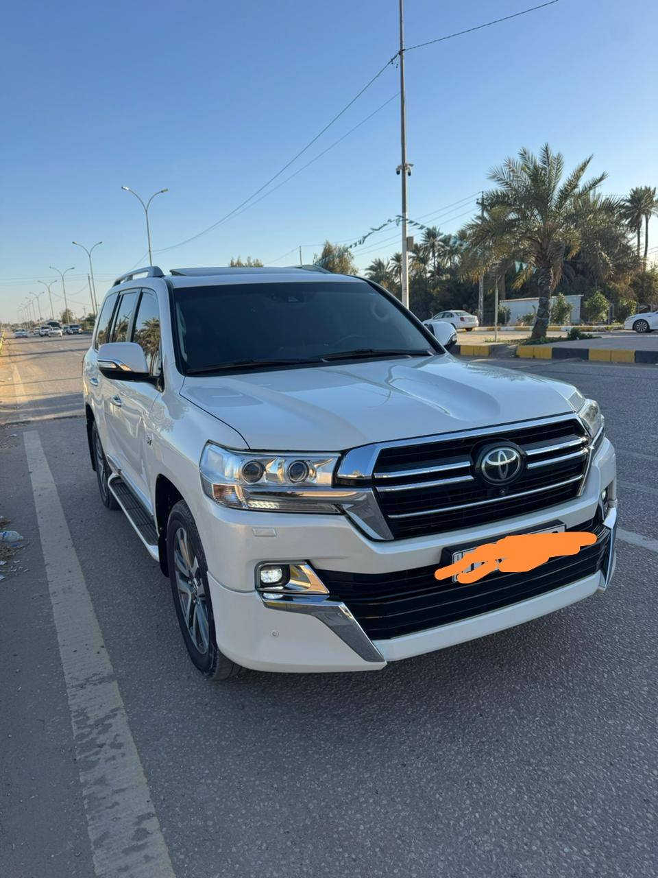 السلام عليكم لاندكروز ٢٠١٦ VXs أعلى فئه ماشيه ١٢٠ الف كفاله عامه رقم بغداد مميز مكفوله من الصبغ والتبديلل
***********السعر مناسب
