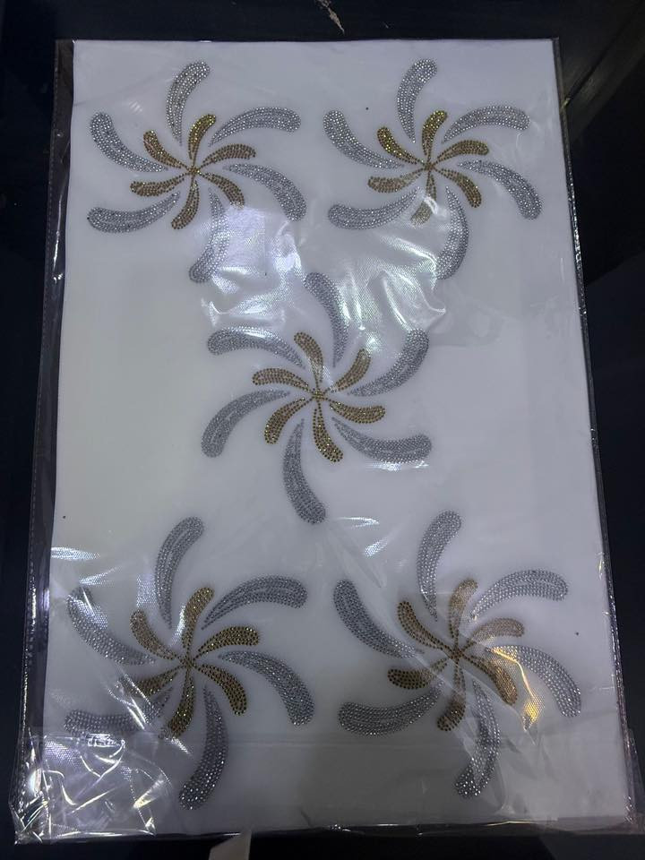 السلام عليكم تجهيز معامل الخياطه والمحلات ***********
