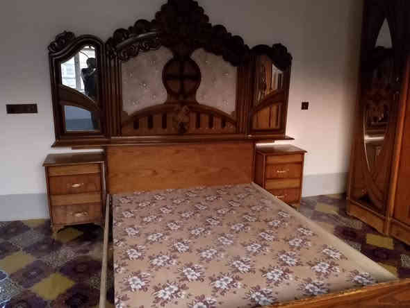 سلام عليكم غرفه للبيع سعر 700 الف  قفل  الي جاد يراسلني
