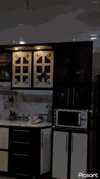 دار للبيع بيت مساحه 285 طابو زراعي سند 25
نزال 30 متر 
واجهه من امام 8 ونص وخلف 10 ونص 
طرمه مع حديقه كبيره نزال 35x8 ونص
مع حمام خارجي مع منظومه كامرات
يتكون من استقبال 7x4 مع🚪 غرفه طعام متصله بها مساحتها 5x4
مطبخ مساحته 7x4 مع مطبخ حار 
صاله درج مساحتها 7x6
مع مجمع صحيات 
مع غرفتين نوم طابق الارضي 
مع منور خلفي كبير 
مع منور شلال طبيعي مطل ع الصاله وغرفه من طابق ثاني 
الطابق ثاني ساحه درج كبيره مع صحيات 
و3 غرف نوم مع سطح خلفي وسطح علوي 
العنوان / الدوره نهايه ابو دشير الحي صناعي ع شارع الرئيسي 
السعر 360 قابل لتفاوض 
الاستفسار ***********
