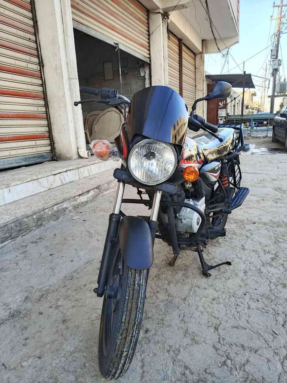 السلام عليكم دراجة للبيع بوكسر موديل 2021 وراق اصولي دراجه كامله من كلشي العنوان بابل الحمزه الغربي/ رقم هاتف *********** السعر خاص
