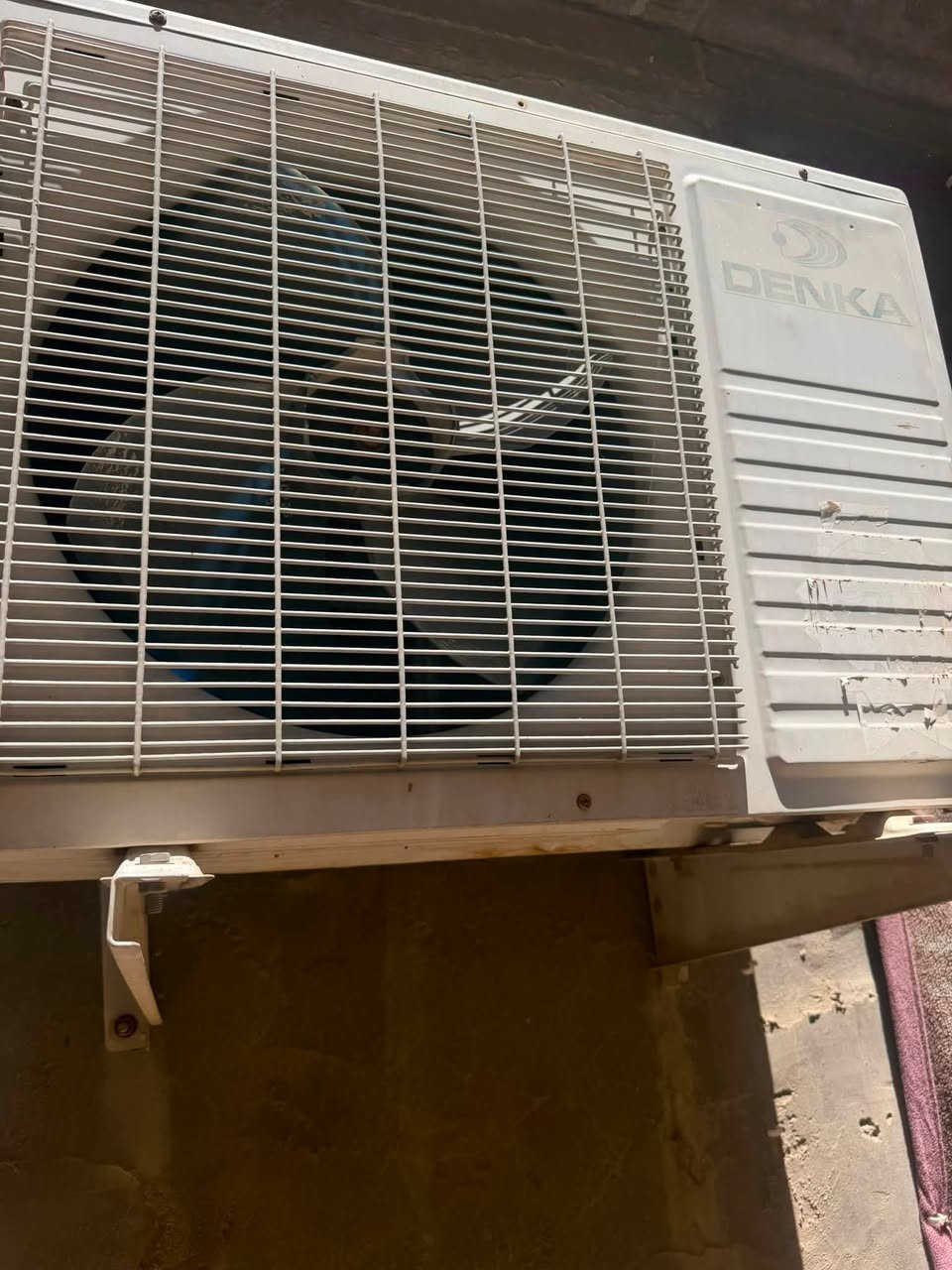 سبلت دنكه شغال تبريد ثلج كامل بوري غاز وخارجيه بس تجي شد. سعره ٣٢٥مجال قليل مكان حله شارع ٨٠ مال كربلاء رقمي ***********

