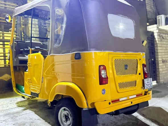 السلام عليكم شباب عندي تكتك موديل 22 شهر ١١ بسمي رقم انكليزي كفاله عامه كشر ومكينه وكسل تخم تاير تكتك تراي زيروووو مكاني الدوره شارع ٦٠ رقم ***********
