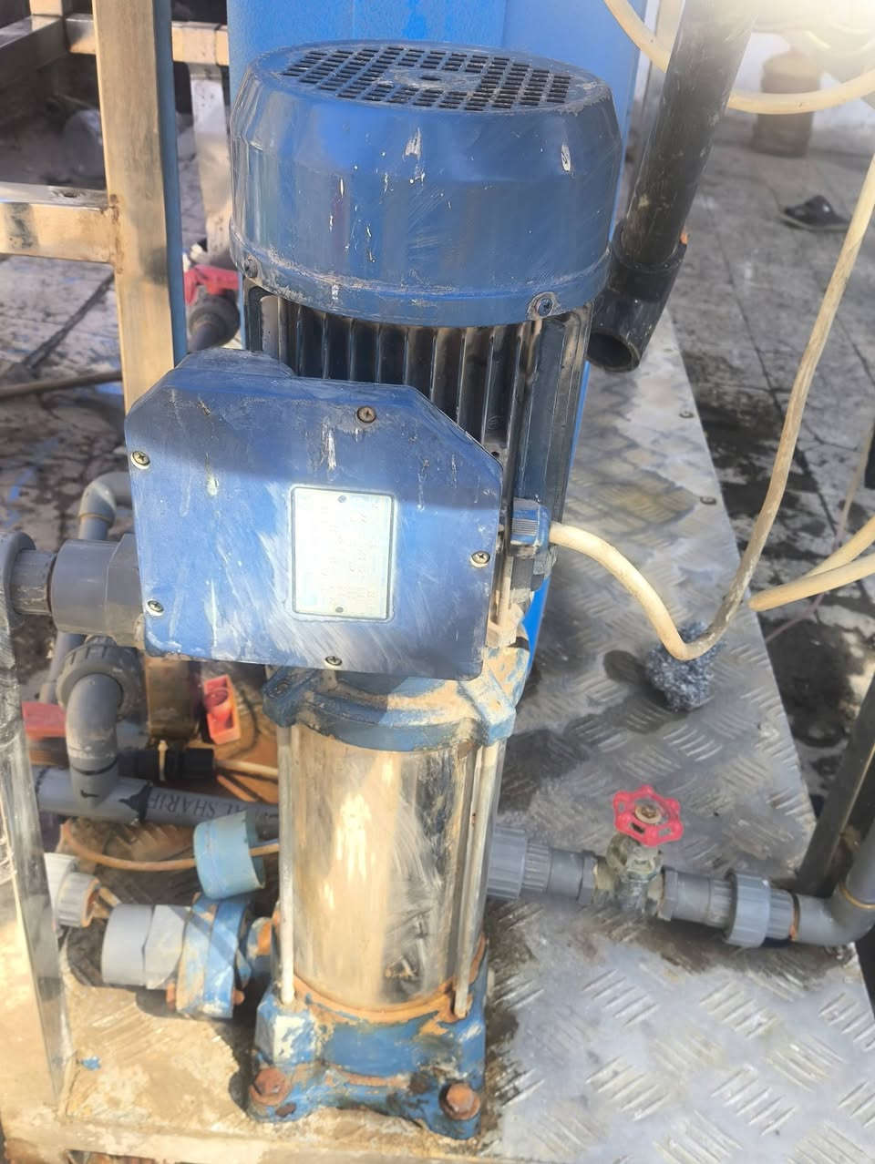 ياالله محطه ام الالف سل ستيل نضافه فول 
تشغيل اتو ماتيك 
ماطور عامودي يطالي بنتكس

ماطور طرحي بنتكس 
ملحقاته 
تانكيات ستيل الحجم 2000
مع ماطور بوستر 
السعر 2750وبيه مجال 
مكاني واسط وعدي توصيل 
***********
***********
