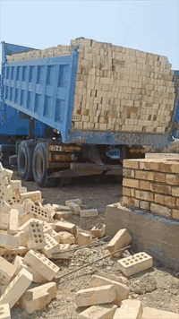 من رخصه مدير الكروب المحترم ⛔ افضل انواع الطابوق الجمهوري    أفضل نوعي...