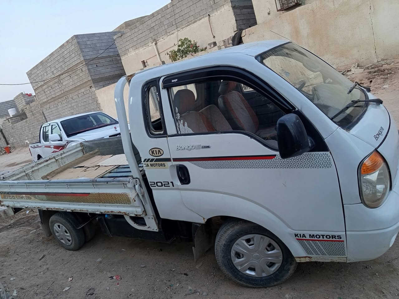 كيه بنگو 2006 رقم بصرة مكينه وكير وشاصي جدد مصبوغه شرعي بل بصرة ماواصله اتكفلك اصوليات فقط السعر 45 وقابل للمراوس فونتيره عنوان بصرة رقم التلفون ***********
