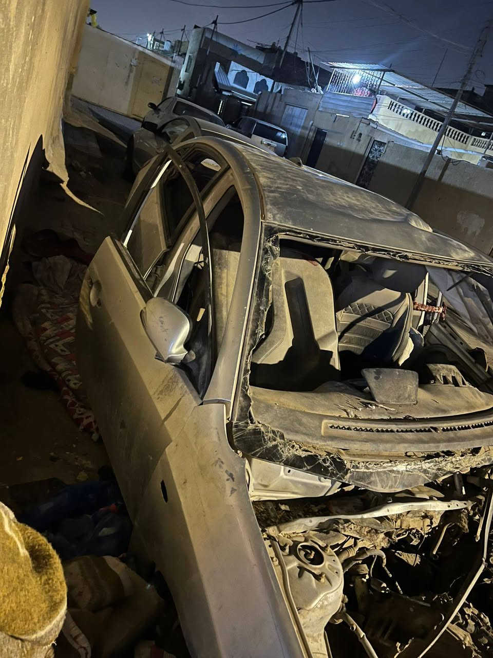 يالله سلام عليكم شباب سياره عندي لبيع النتر صابونه لبيع بيه ضربه بجم رقم بصره بسمنه سياره حلوه ونضيفه بس يرادله ترتيب مكاني بصره تشتري منا احولك منا مديل 2011 مستعجل على البيع رقمي *********** السعر 25 وبيه مجال قليل مضرر كلش لحد يكسر
