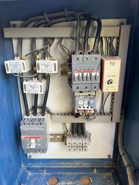 سلام عليكم بور مال كهرباء كامل جديد مامستخدم بس متروك سعرة140الف مكاني بغداد ***********
