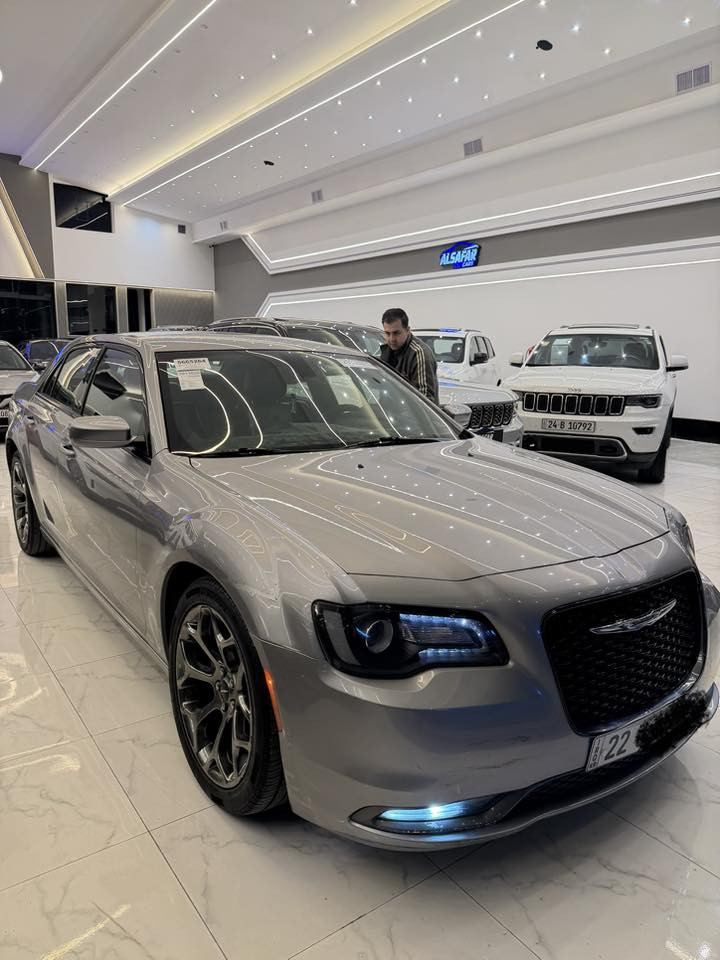 كرايسلر 300s 2018 كندي كلين فول بدون فتحة
باب الخلف السائق كلير فقط الباقي كفاله كلها وضع شركه استخدام شخصي السعر 235$ موجوده بالموصل
*********** واتساب مفتوح
