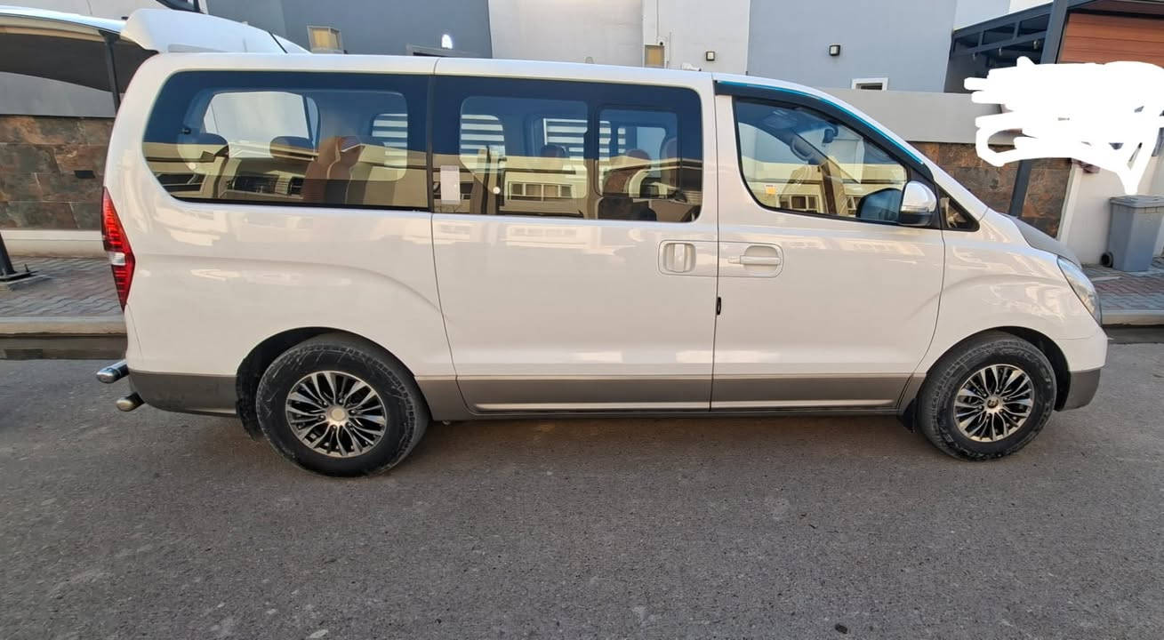 🚐 للبيع: هيونداي ستاريكس 2018 🚐 📞 للاتصال: *********** 
🔹 الموديل: 2018
🔹 العداد: 100 ألف كم
🔹 المحرك: مفتوح مكفول
🔹 الحالة: ممتازة جداً
🔹 اللون: أبيض
🔹 الرقم: بغداد
🔹 المكان: الأنبار – الفلوجة
🔹 السعر: 240 ورقة
✅ استخدام عائلي
✅ مكيف ممتاز
✅ جير ومحرك وشاصي نظيف
✅ بدون حوادث أو صبغ
📞 للاتصال: ***********
