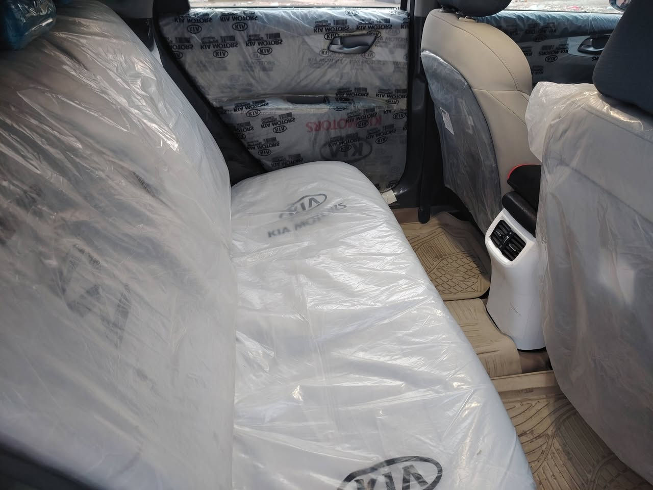 السلام عليكم ورحمة الله وبركاتة سيراتو 22 كفاله عامه بسمي محرك 1600 رقم بغداد  سنويه لغاية 27 السعر خاص  ***********
