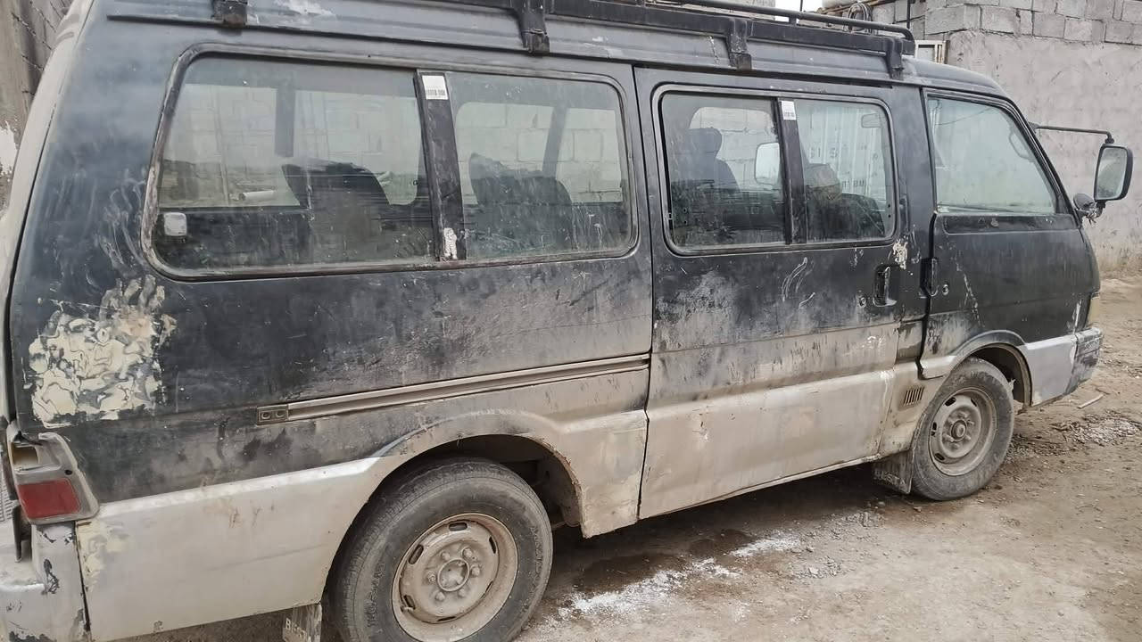 السلام عليكم كيا بسته موديل 93 رقم بغداد ورقي غرامه عليها 400 وهيئه من ال 23 المشتري يدفعهن ماكينه بها خيط بخار بدون تنقيص جير واكشن زينات السعر 3 مليون وبيها مجال رقم الهاتف ***********
