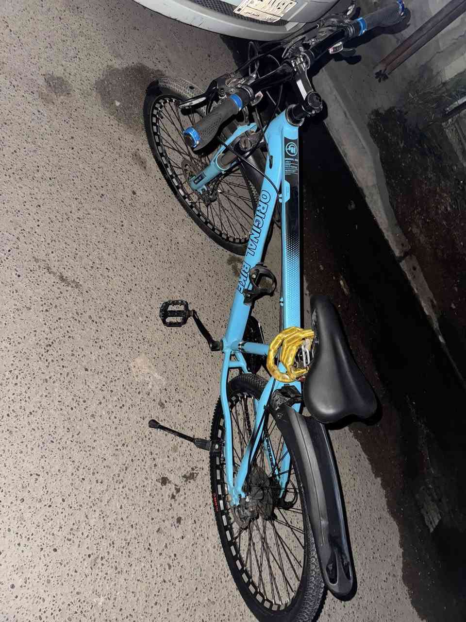 سلام عليكم ورحمة الله بايسكل 8كير امامي3 المنيوم جديد ممستخدم هواي اي نقص مابيه كله شغال كامل سعره 100الف رقمي *********** مكاني بغداد بياع حي التراث بضهر شارع الشبكه
