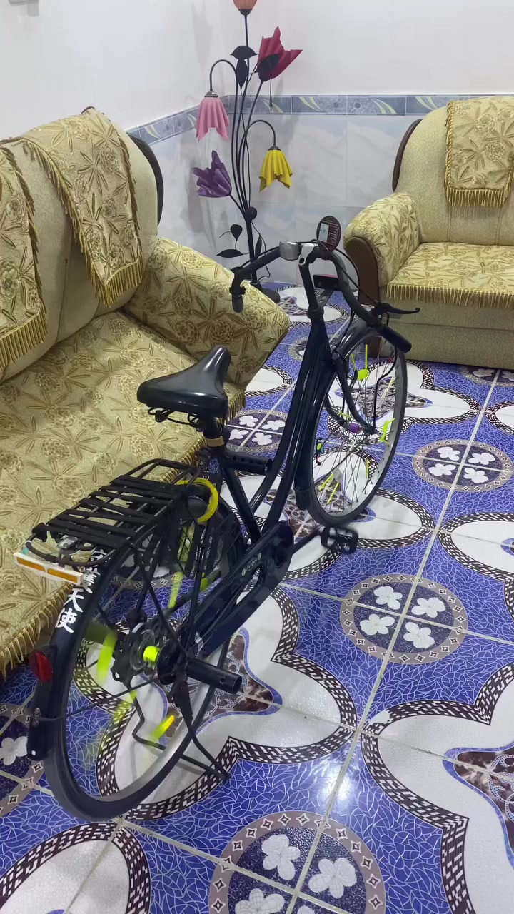 سلام عليكم بيسكل للبيع موديل 17 كامل مكمل قيم واخذ مكاني بصره الهارثه مو تراسل وتكول ها مكانك بعيد تغشم روحك 🩴.


**إذا كنت صاحب هذا الإعلان وتريد حذفه لأي سبب، رجاءا أرسل رسالة إلى الدعم الفني**