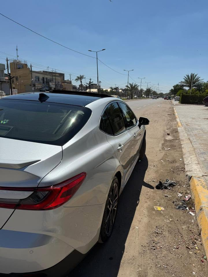 سلام عليكم كامري للبيع 2025 فول 1/1 اعلى فئه بلكامري SAS مكفوله ماشيه 10 الف كيلو رقم بغداد مميز السياره بعده تحت ضمان SAS الاستفسار ***********
