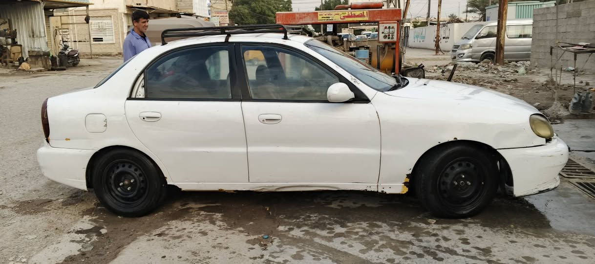 مكلف بل النشر اتصل عله صاحب السياره 
دايو لانوس موديل 2000تحويل مباشر مكينه وكير اوتو
سنويه ل27 مكان السياره الشعب السهر 25
‏‪***********‬‏
