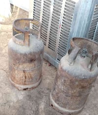 قناني غاز#البيع  عداد 4 العنوان بغداد الحسينيه راشديه  رقم الهاتف يوجد...