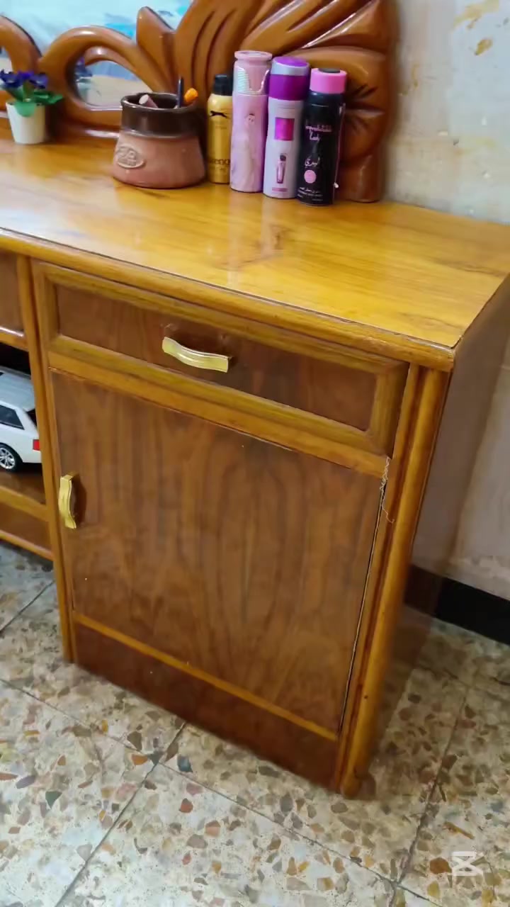 غرفة نوم للبيع تسكام صاج داخل وخارج ضهر جرجوبة 5 ملم مابيها اي ضرر استخدام قليل جدا  مكاني حلة شارع 80 قرب مدينة ألعاب ارض بابل باقي التفاصيل اتصل ***********
