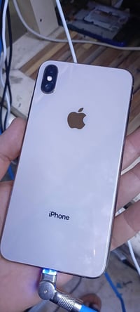 آيفون XS ماكس • شاشة كبيرة