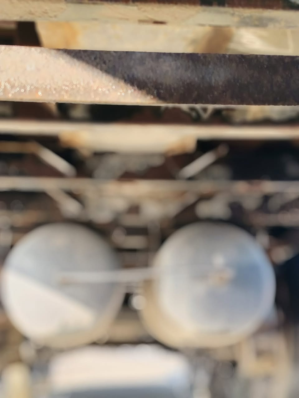 السلام عليكم ورحمة عربانه للبيع أوربي تك تاير ٣ محاور ( فصخ  وربط سليمانيه)  ***********   عنوان طوز سليمانبيك
