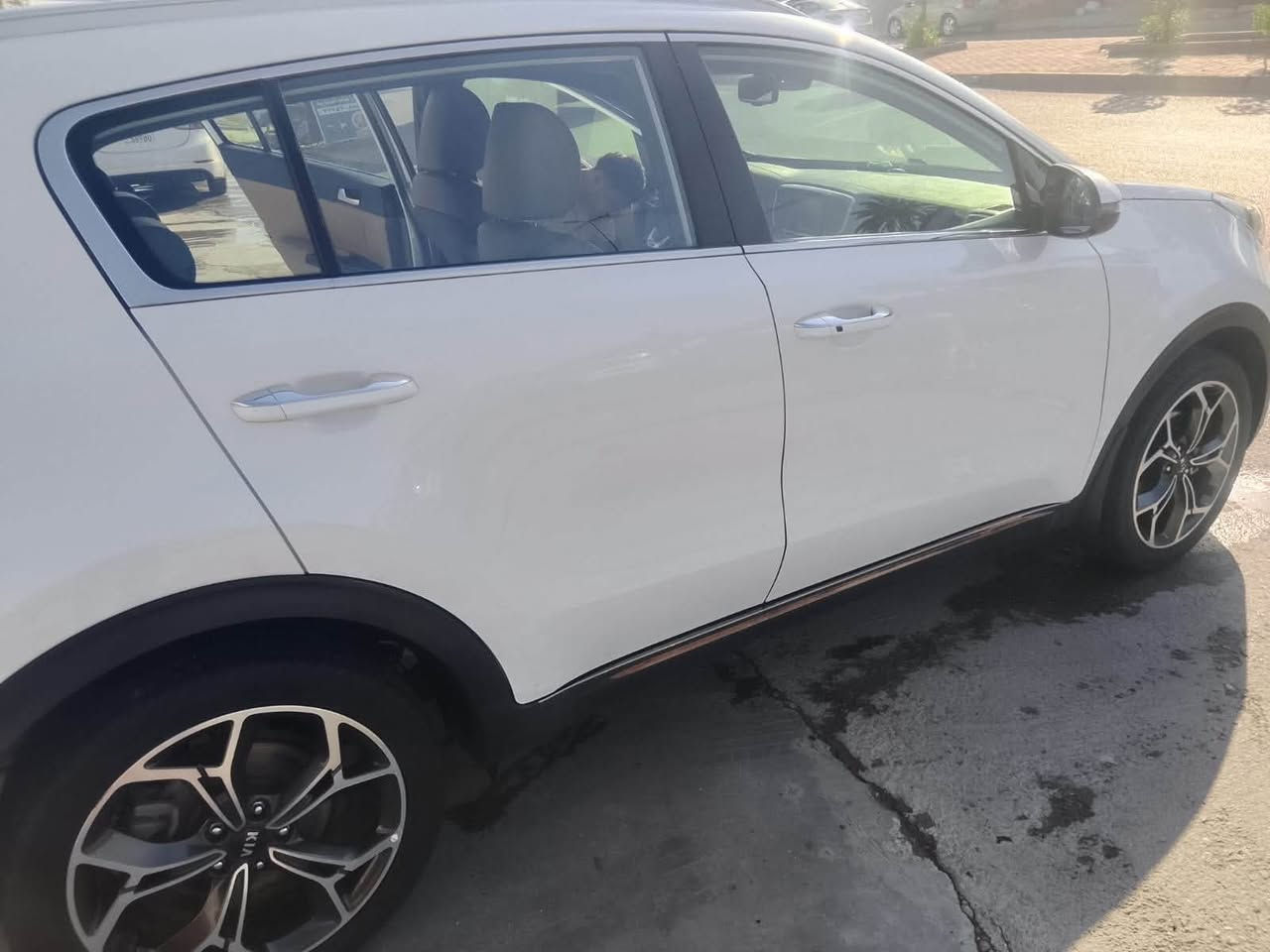 السلام عليكم
سبورتج 2020 GT-Line  رقم بغداد  
فول مواصفات  
مكفوله عدى صبغ اقل الشبر باب الصدر  
ماشيه 115 
جاهزه من كلشي السعر 197 وبيها مجال
 مكاني بغداد الزعفرانيه 
للاستفسار ***********
