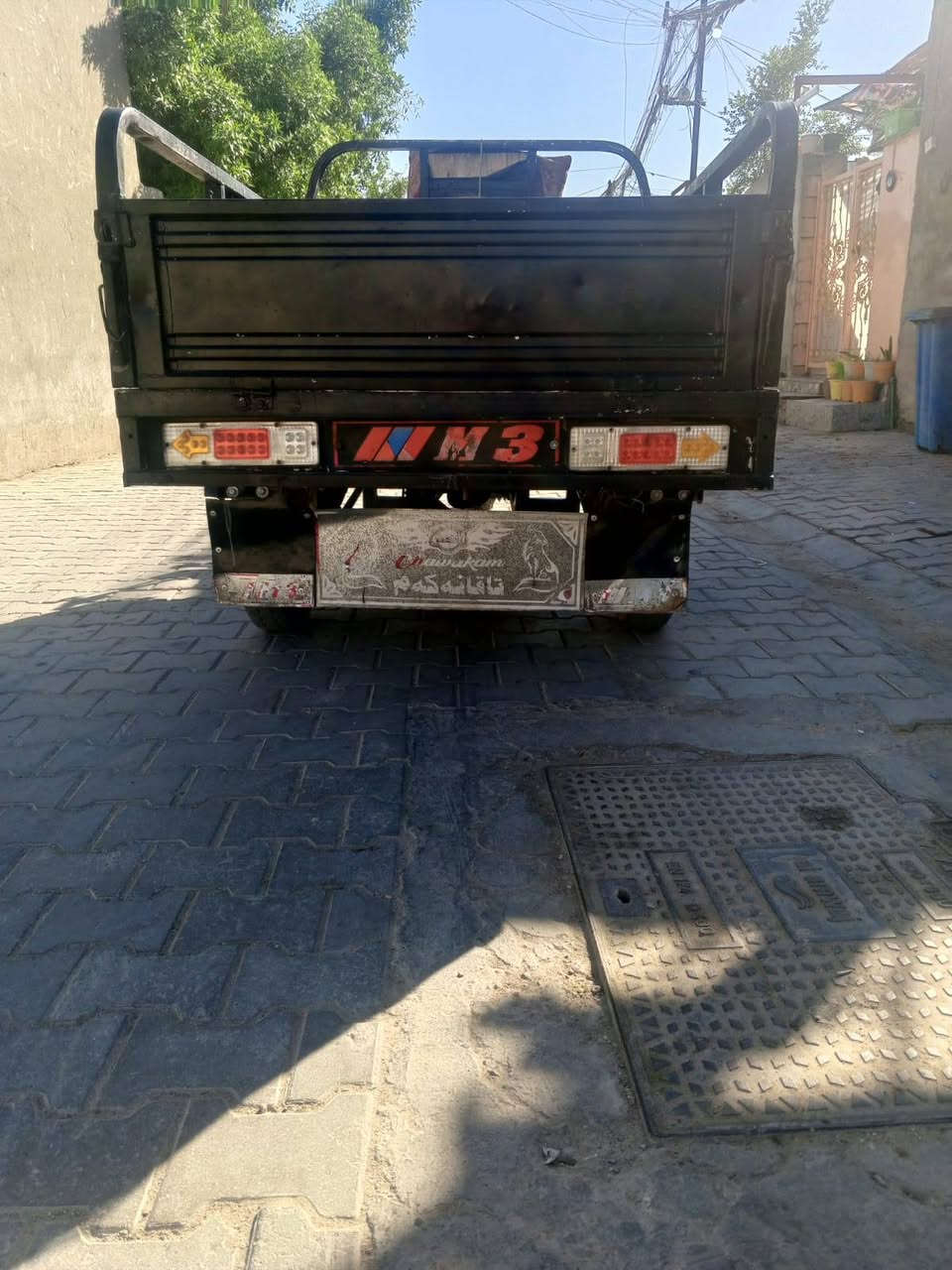 السلام عليكم ستوته صقر للبيع نضيفه حيل كلهة شغاله أوراق كامله اصولية موديل 2022 السعر مليون و 600 غير متواجد عل فيس الشراي يتصل عل رقم *********** العنوان بغداد الشعب
