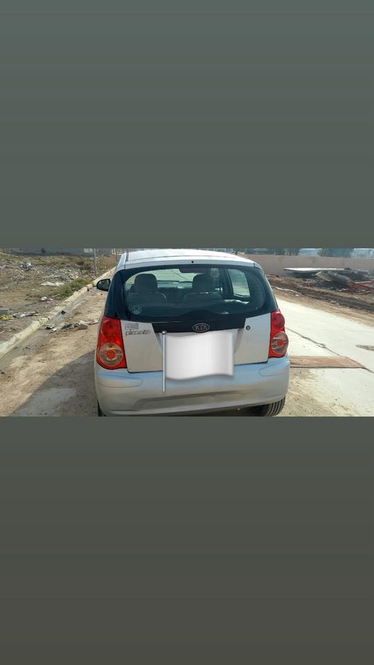 السلام عليكم بيكانتو 2009 گير ومحرك بشرط بس بيها صبغ بالجاملغ  الخلفي مال سايق ومال نفر السعر 60 للاستفسار ***********
