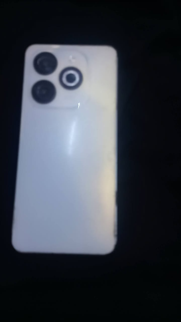 Infinix Smart 8
ذاكرة 64. شاشة مفطرة ما مأثرة  قفل 50  رقمي ***********
