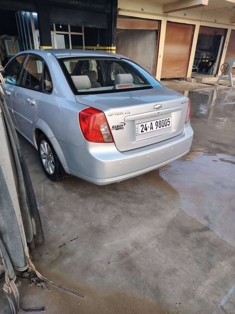 وبترا موديل 2010 لون سلفر محرك كير شرط مامفتوح  طخم تايرات طخمها جديد أرقام سنويه هزه جديد شرط التحويل الوكاله مكان سياره موصل سعرها 85بيها مجال ***********
