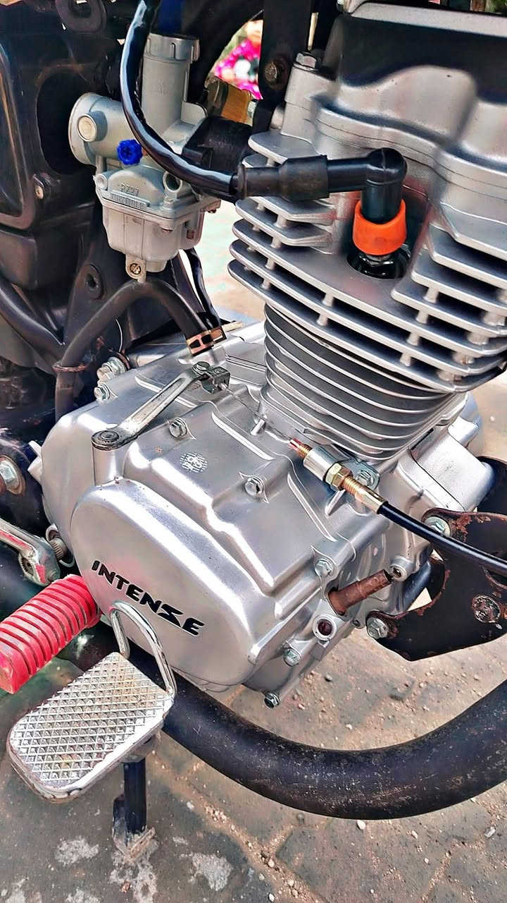 سلام عليكم دراجة انتس اصولي مديل الشاصي عشرين وتعمير 2025 السعر 700 و25 وبيهة مجال هواي الرقم ***********
