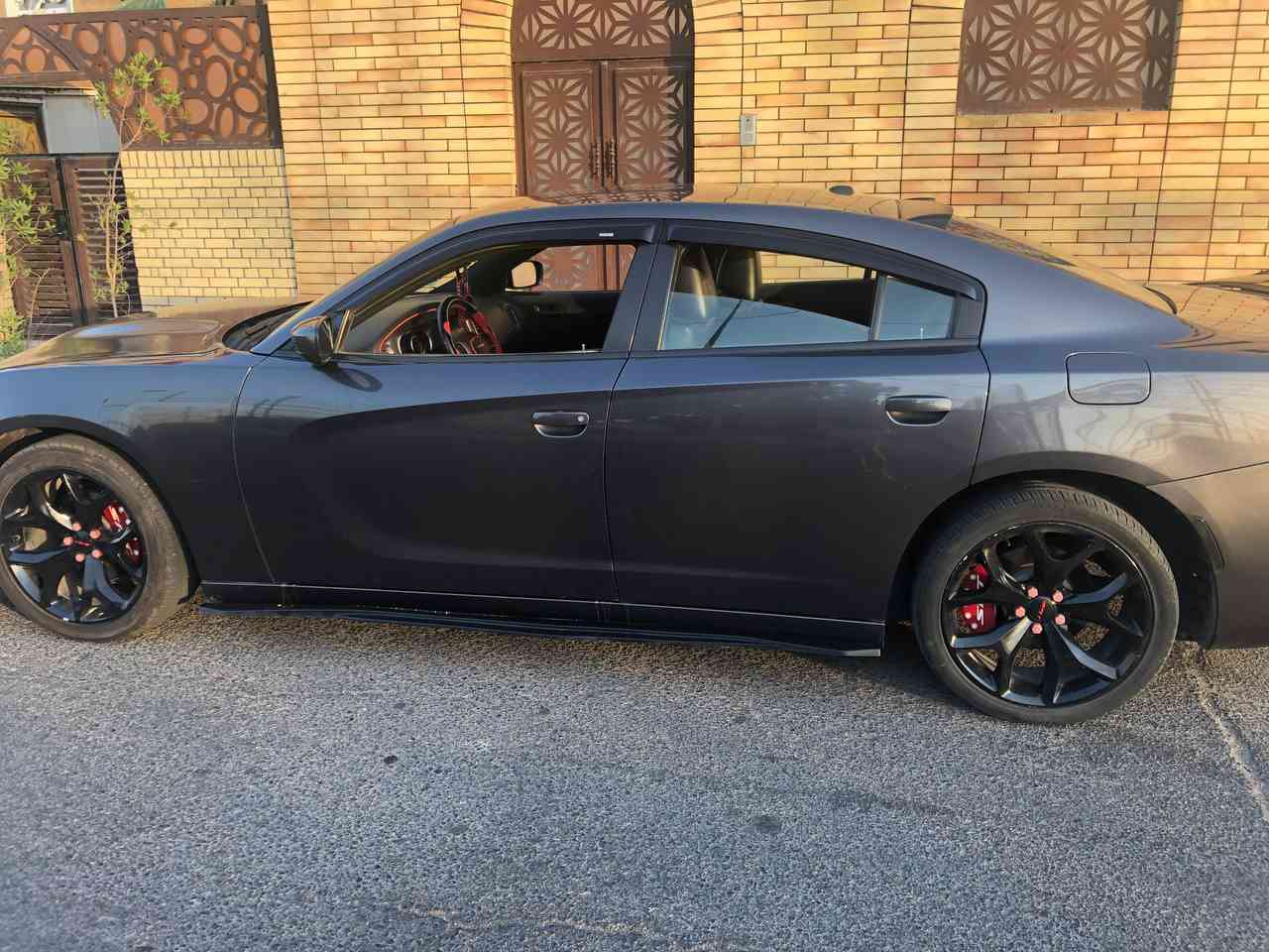 السلام عليكم

جارجر 2019 فيلي محرك 3600 للبيع

ماشيه 70 الف ميل

رقم بغداد تحويل ثاني يوم

المواصفات:

جلد اسود (بلادي مو عمل)

كشنات كهرباء +خزن ميموري

كشنات اماميه تدفئه وتبريد

كشنات خلفيه تدفئه

تدفئه ستيرن

هيتر بالمري

حساسات خلفيه

بصمه

نظام صوت كله دمامات

شاشه جبيره

الاضافات:

داخل كاربون فايبر+احمر

لحيه ودوسات وشفقه وجنح وهاي السوالف

كلشي موضح بالصور

عليها برمجه مراوح وفتح سرعه وزياده عزم وتقليل صرف وقود

الحادث:

بامريكا جاملغ عكس السايق وبنيد

الجاملغ راجع ع البارد بدون تبديل بدون صبغ

البنيد محدث

وبالعراق صار بيها حادث كلش خفيف خشم الجاملغ جهه السايق فقط

صور الحادث بامريكا وبالعراق موجوده بالمنشور

السعر 205 وبيها مجال

تواصل

***********
