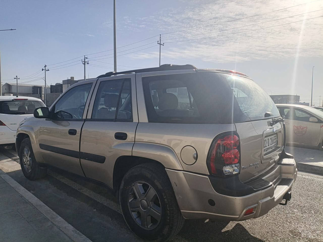 ترابليزر 2005سياره يه كى زؤر جوانه مكينه ى به شه رته كيرى تؤ ما تيكه ده بل اكسله ناوزه رده فول مواسفاته به س سيلايت نيه ره قه موسه نه وى نوييه به شه رتى تحويل جوار بارجه سه بوغه سعر 85شوين هه ولير *********** أربيل, العراق
