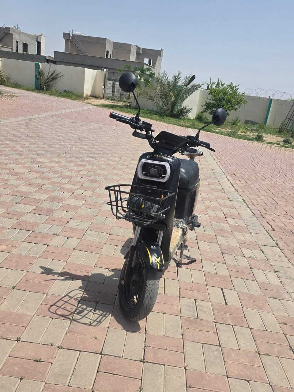 موطور شحن نضيف R9 للبيع  السعر 400 وبيه مجال ***********
