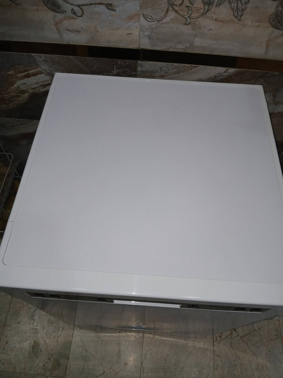 السلام عليكم للبيع غسالة صحون نوع وادي حجم ١٥ استخدام قليل جدا اخت الجديدة ٤مرشات السعر ٢٧٥ وبي مجال مكان الدورة للاتصال ***********
