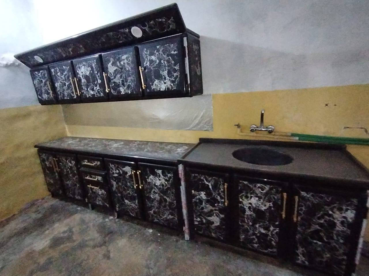 مكلف بالنشر سيت مطبخ سنك مرمر مستخدم شهر ونص تقريبا السعر ٦٧٥  العنوان الانبار القائم ***********
