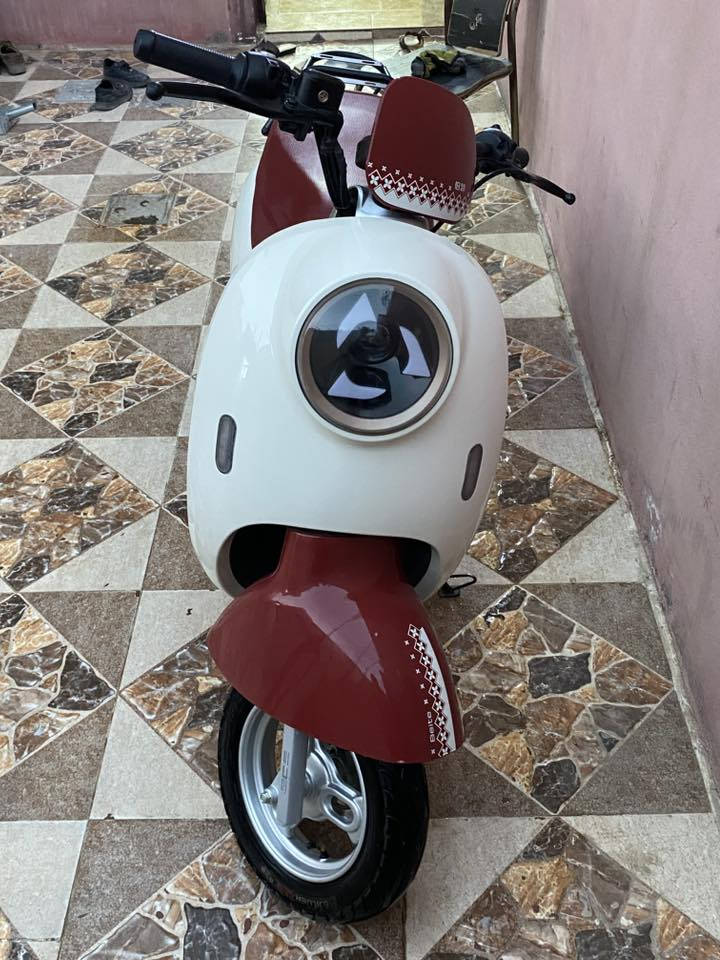 ٦ بطاريات مستخدم قليل جدا السعر ٨٥٠وبي مجال رقمي ***********
