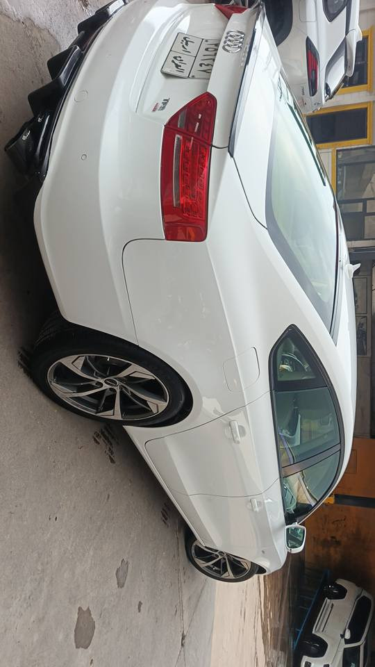 Audi A5 s line quatru خەلیجی2011
ڤوول مواسەڤات سێ پارچەو دوو جێگای تحدیلە
١برێك بسمە
٢لایت لیدوئۆتۆ
٣کووشین جلدوکارەبای وناو کرێمی
٤شاشە
٥مەکینە ٢٠تۆربۆ نەکرایتەوە وبەشەرت
٦دەبل ئەکسل
٧پاتری نوێیە
٨روونی گێرومەکینەی تازە گۆراوە
٩سێرفس حامی بۆ کراوە
١٥وەرەقە خەرامەی لەسەرە دوای مح مەلە بۆت دەگەرێنمەوە 
ژمارەی تەلەڤۆن ***********) 

***********) أربيل, العراق
