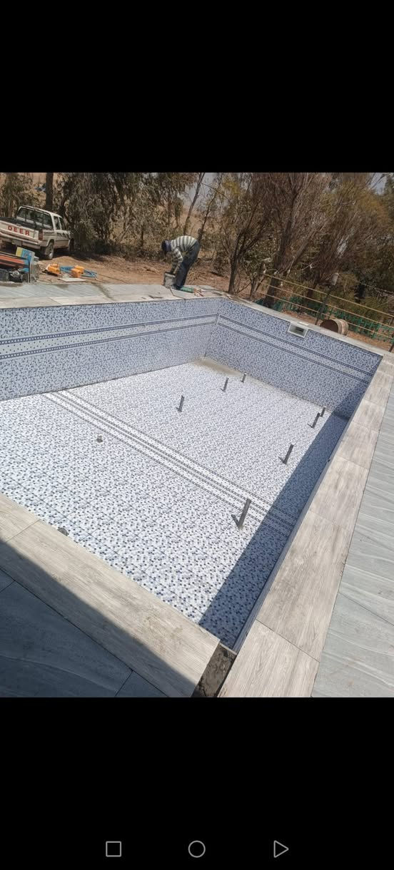 كادر عمل مسابح كرسته وعمل ونشتغل عمل وبسعر مناسب شغل هندسه وبي ضمان ***********
