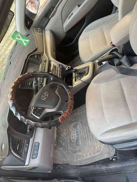 سلام وعليكم للبيع النترا موديل2017 رقم دولي جديد باسمي  وارد امريكي فول مواصفات عده الفتحه محرك 2000سياره ضربته جاملغ وبنيد وهنا صار بيه طخطخات بسيطه وصبغته حزام سياره خير من الله سعرها 104وبيه مجال بسيط مكاني اليوسفية 
***********
***********
