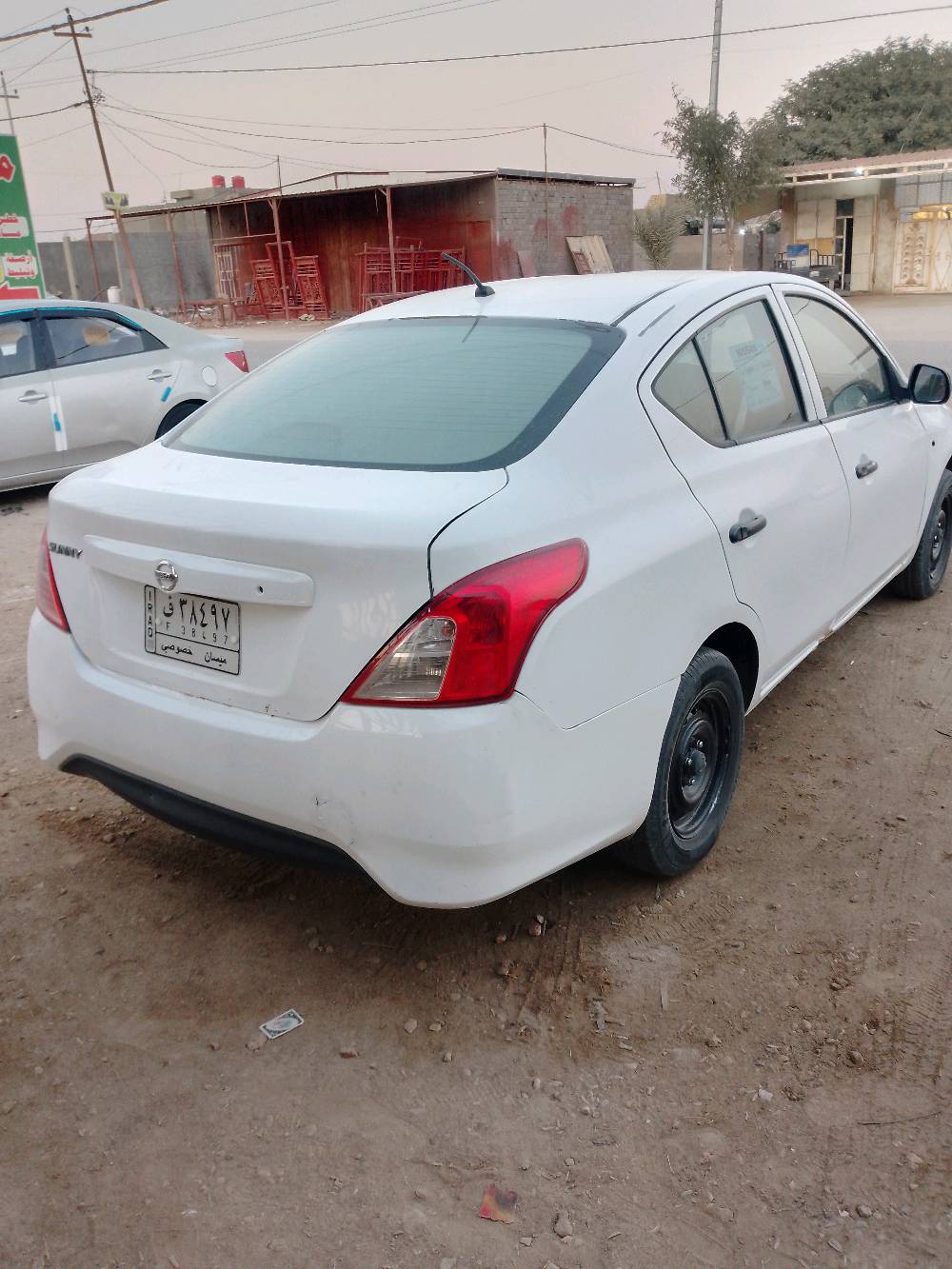 سني هندي موديل 2015 بيها جاملغ الامامي جهت العبري وبيها بارد بلصندوك مكينه كير تبريد جاهز