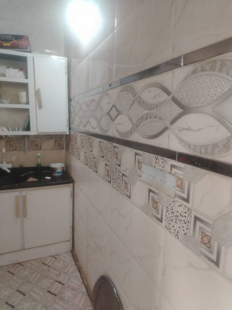 دار للبيع زراعي مقابيل العسكري شارع مول المزرعه ٥٠م البيت يتكون من غرفه وصاله ومطبخ وصحيات داخليه وخارجيه بناء صب البيت جاهز لسكن استفسار تصال علئ الرقم *********** النجف, العراق
