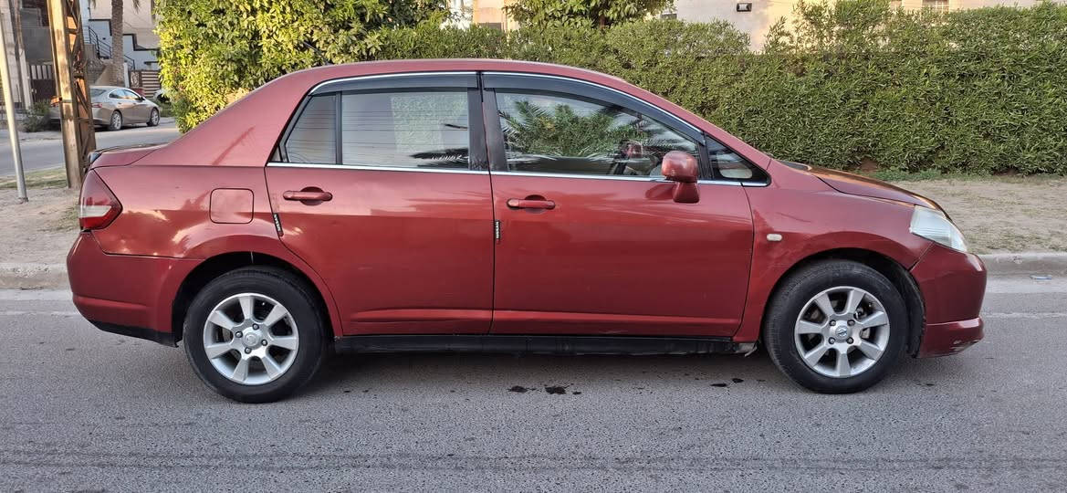 نيسان تيدا موديل 2007 رقم بغداد دولي بأسمي . 
كير محرك نضيفات (محرك 1600)
تبريد شغال . السعر 64 وبيها مجال بسيط . مكان السياره بغداد العامريه للاستفسار اتصل عالرقم ( *********** )
