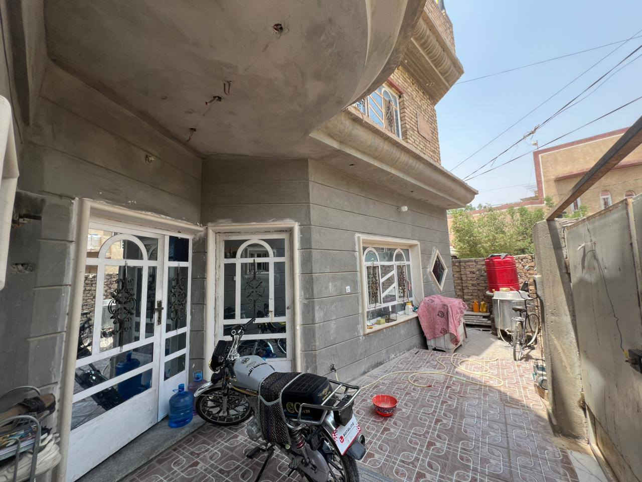 السلام عليكم ورحمه وبركاته
دار للبيع طابو صرف المساحه 97.5

الموقع البكرلي شارع 20

السعر 95 مليون

اليرغب بالشراء مراجعة مكتب ارض الاحلام البكرلي بعد الملعب أو الاتصال على الرقم *********** ابو حسين المعموري
