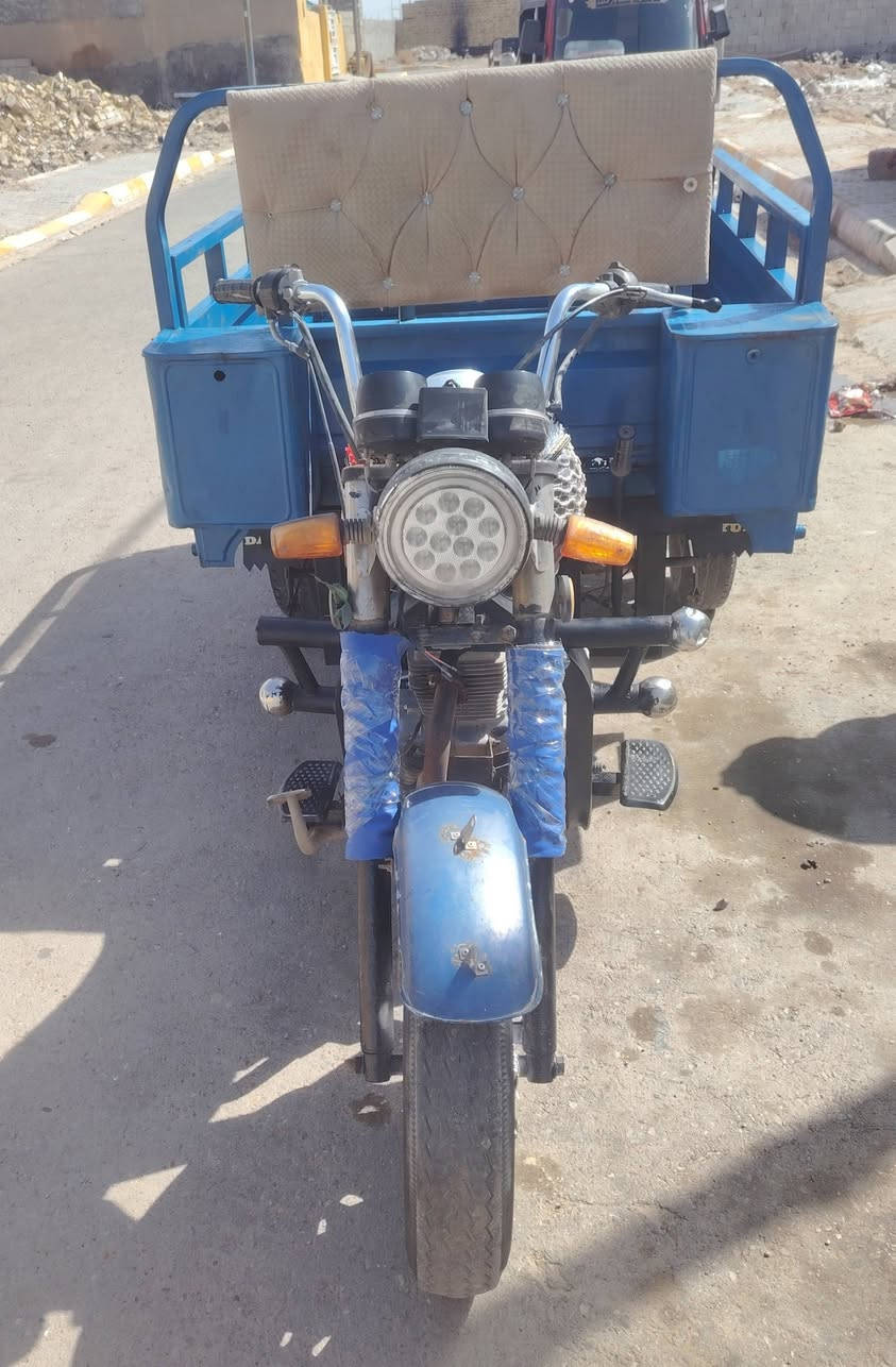 السلام عليكم للبيع 14 اوراق كامله شاصي مكفول جاهزه من كلشي السعر 1 و 200 المكان واسط  الحي الشراي يتصل ***********
