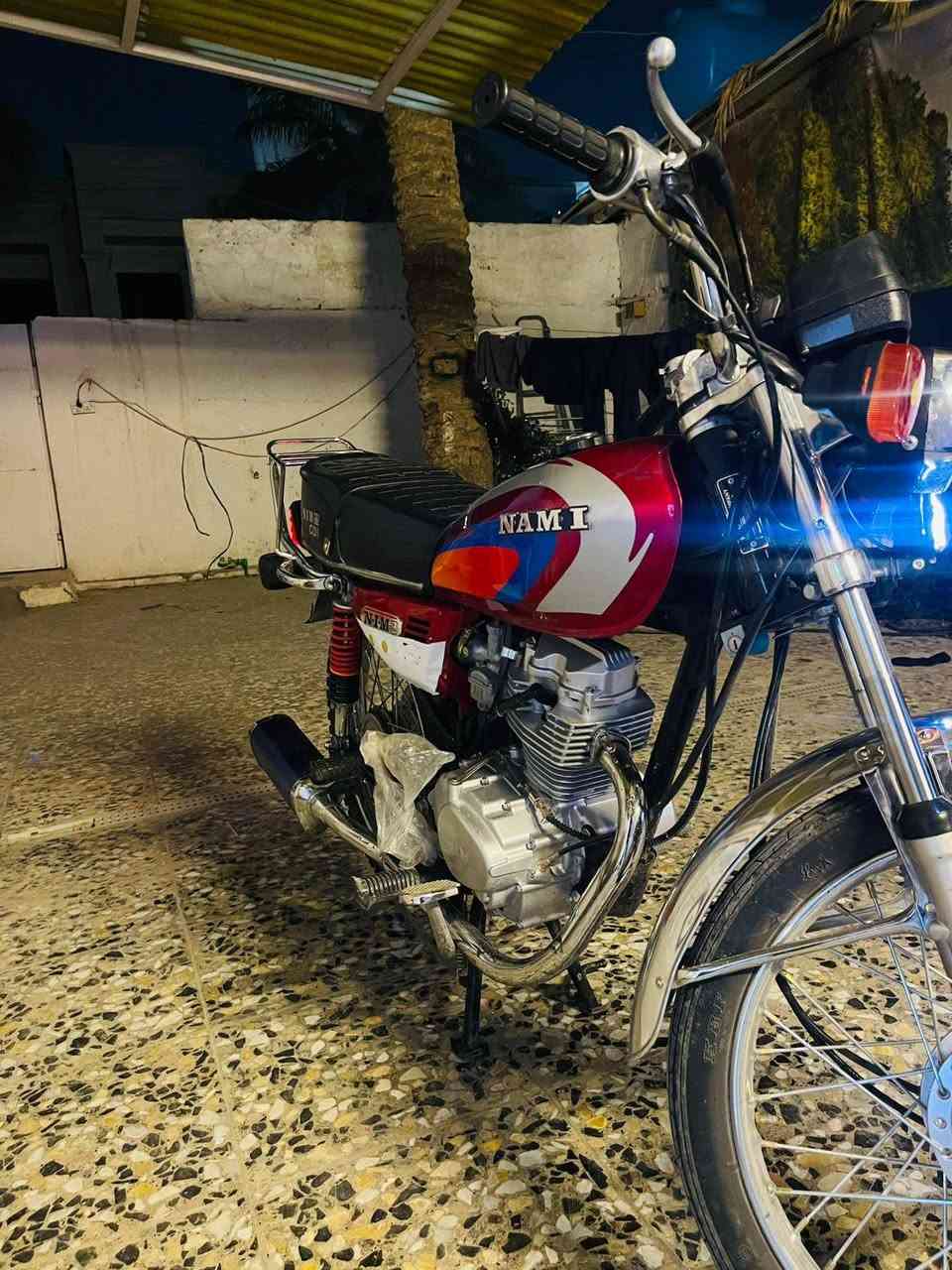 سلام عليكم دراجه يراني نامه اوراق كامله  25طالعه بنهايت ال25بعده زيرو ماشيه 4تلاف
نضيفه كلش اي نقص مابيه كزوز رياضي سعره 650وبيه مجال قليل كلش شراي تصل رقم*********** مكاني جادريه
