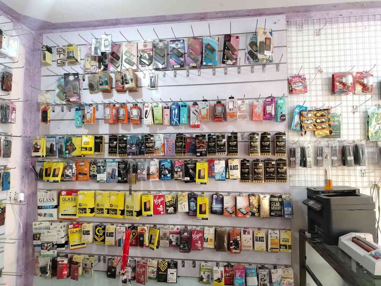 سلام عليكم
مكتب الوليد للبيع
جاهز من كلشي 
كلشي واضح بصوره
العنوان الخالديه - الصديقيه
للاستفسار ***********
