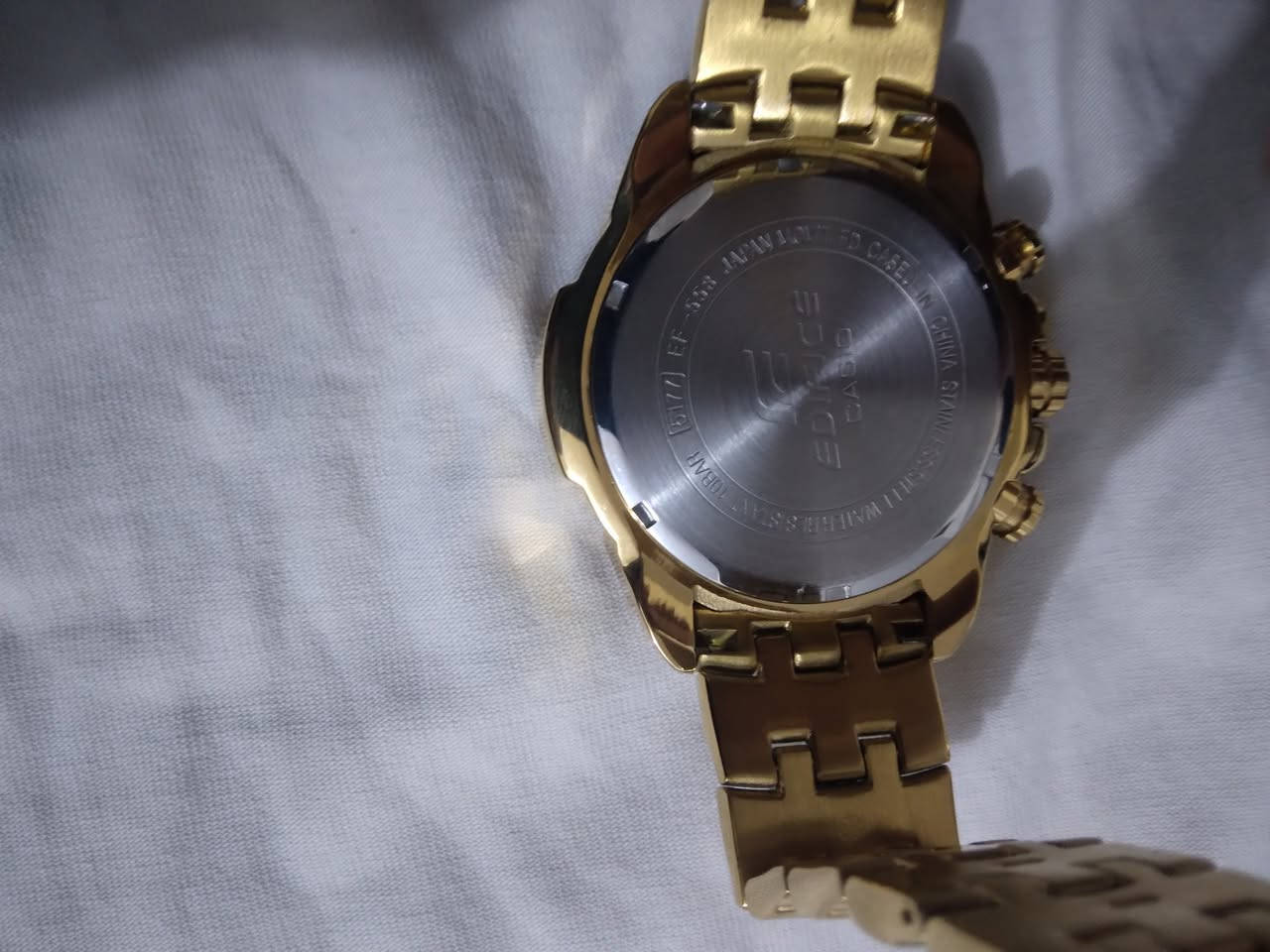 السلام عليكم شباب متاح ساعة كرونوغراف ياباني ضدالماء والخدش جديد ماملبوسه ابد ١٠٠الف ***********
